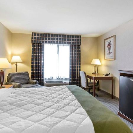 Oasis Inn And Suites 29 Palms Hotel Joshua Tree National Park Туэнтинайн-Палмс Экстерьер фото