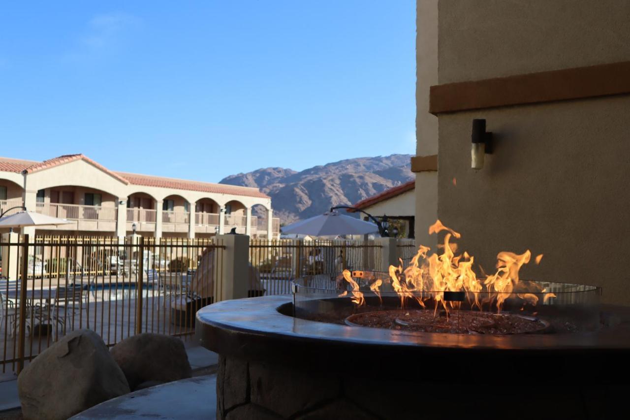 Oasis Inn And Suites 29 Palms Hotel Joshua Tree National Park Туэнтинайн-Палмс Экстерьер фото