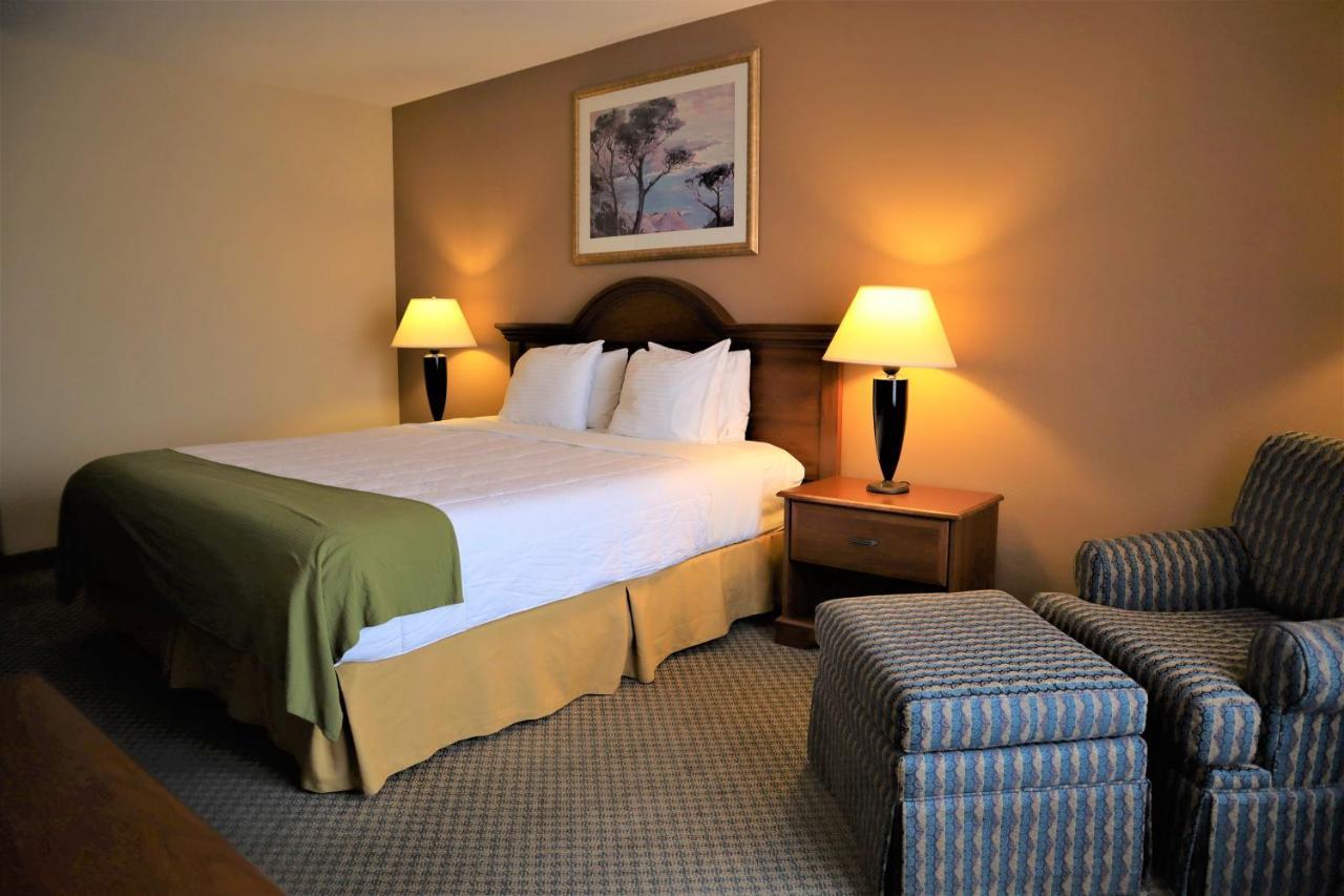 Oasis Inn And Suites 29 Palms Hotel Joshua Tree National Park Туэнтинайн-Палмс Экстерьер фото